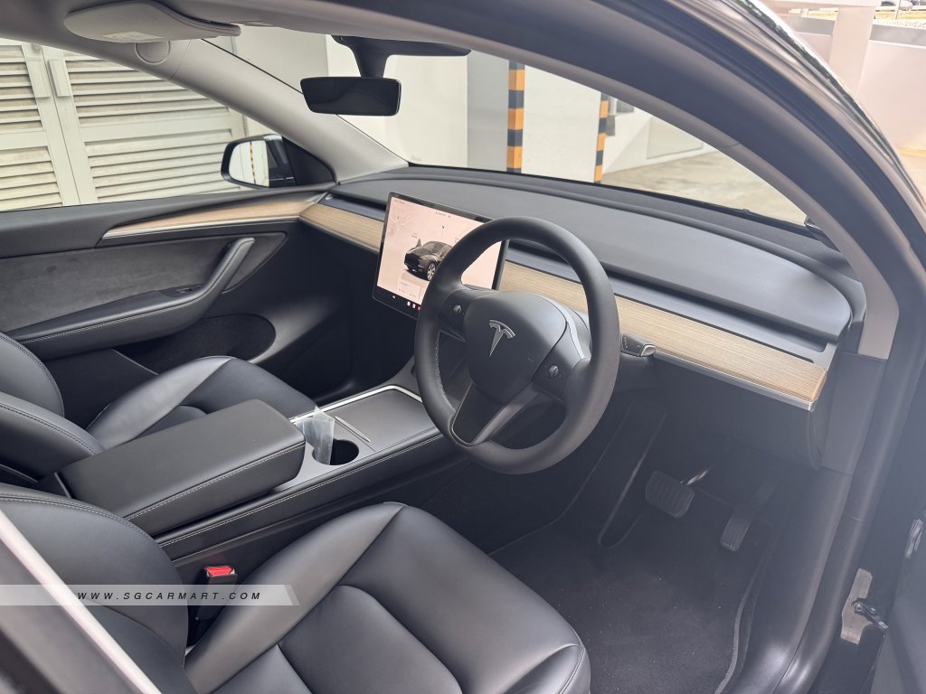Tesla Model Y Electric RWD