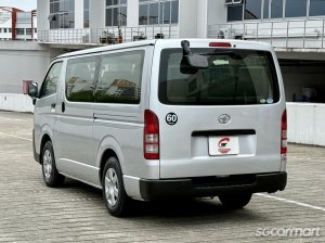 Toyota Hiace Commuter 2.8A DX