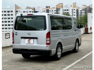 Toyota Hiace Commuter 2.8A DX