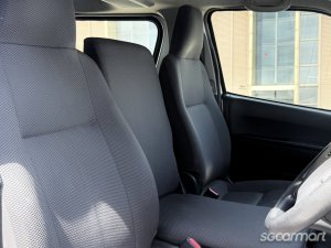 Toyota Hiace Commuter 2.8A DX