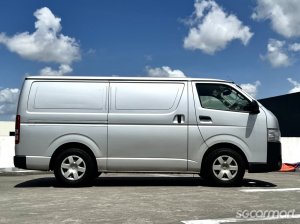 Toyota Hiace 3.0M (New 5-yr COE)