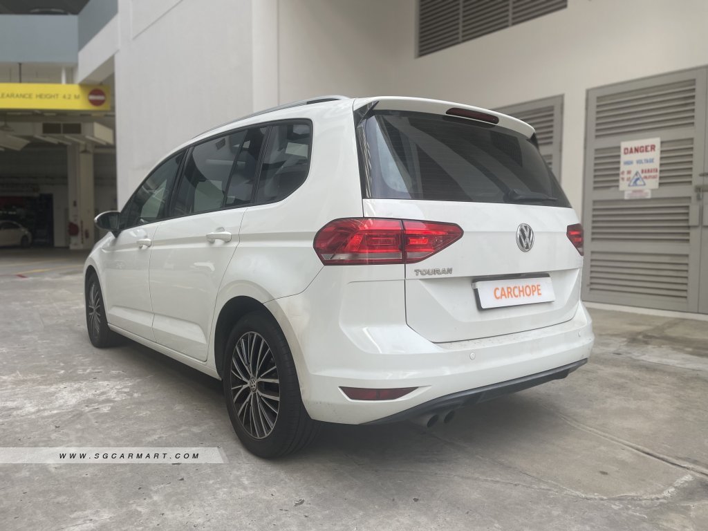 Volkswagen Touran 1.4A TSI Comfortline Sunroof
