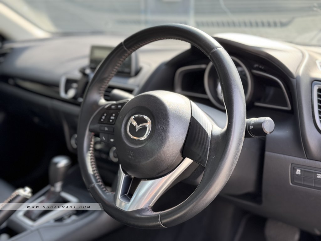Mazda 3 1.5A Sunroof