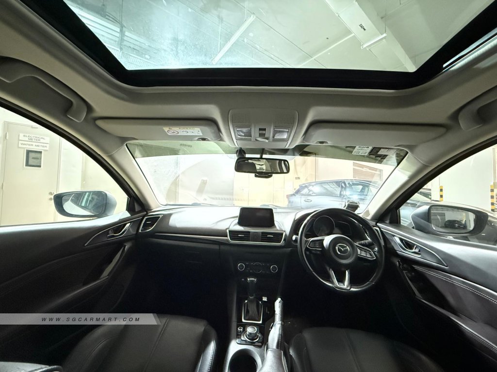 Mazda 3 HB 1.5A Deluxe Sunroof