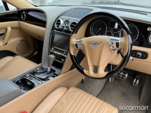 Bentley Flying Spur 4.0A V8 Sunroof