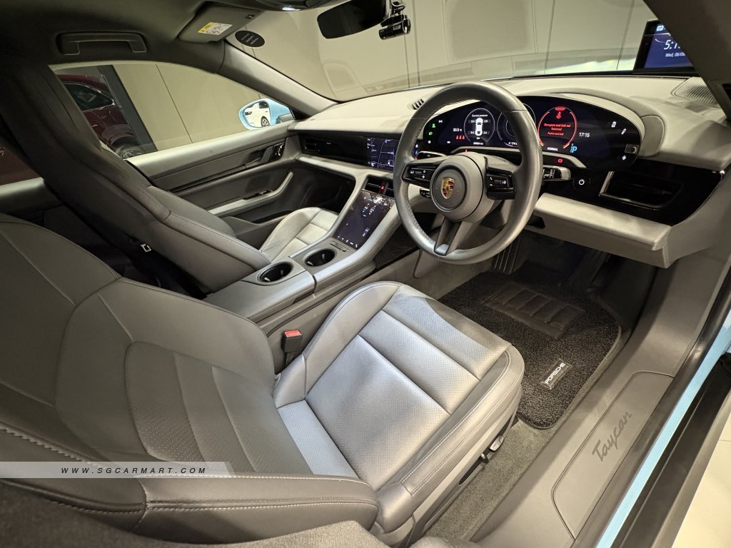 Porsche Taycan Electric 4