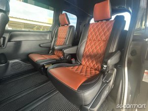 Toyota Voxy Hybrid 1.8A ZS