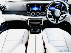 Mercedes-Benz E-Class E300 Avantgarde