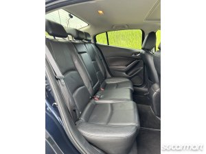 Mazda 3 1.5A Deluxe Sunroof