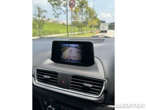 Mazda 3 1.5A Deluxe Sunroof