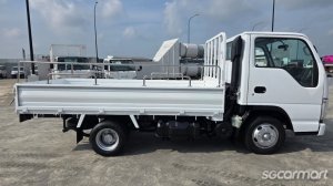 Isuzu NHR87A