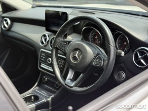 Mercedes-Benz GLA-Class GLA200 Urban Edition