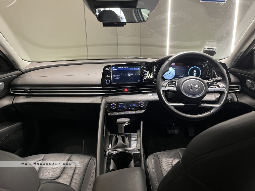 Hyundai Avante 1.6A S