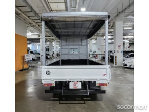 Mitsubishi Fuso Canter FEB21