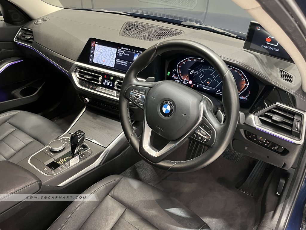BMW 3 Series 320i Luxury
