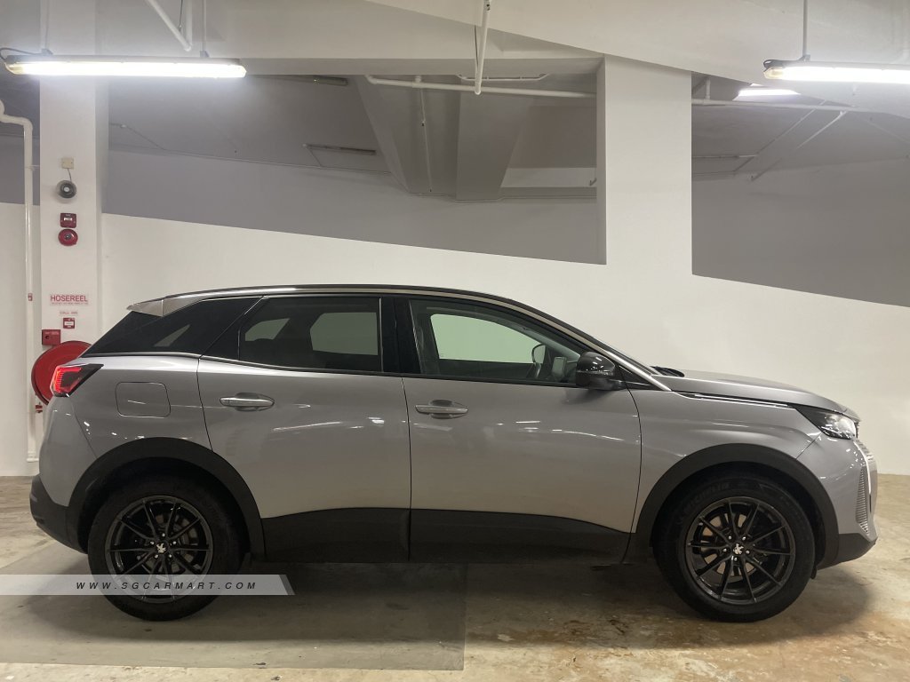 Peugeot 3008 1.2A PureTech EAT8 Active Premium