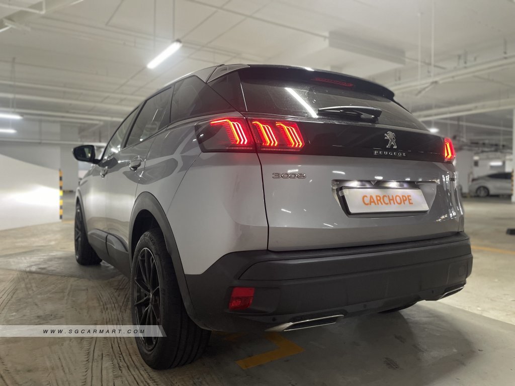 Peugeot 3008 1.2A PureTech EAT8 Active Premium