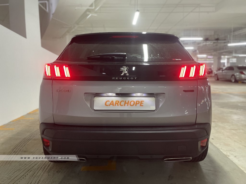 Peugeot 3008 1.2A PureTech EAT8 Active Premium