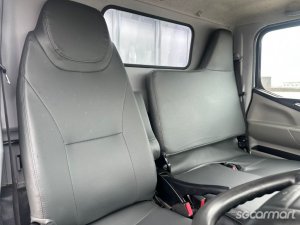 Mitsubishi Fuso Canter FEA01