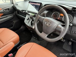 Toyota Wish 2.0A (COE till 09/2029)
