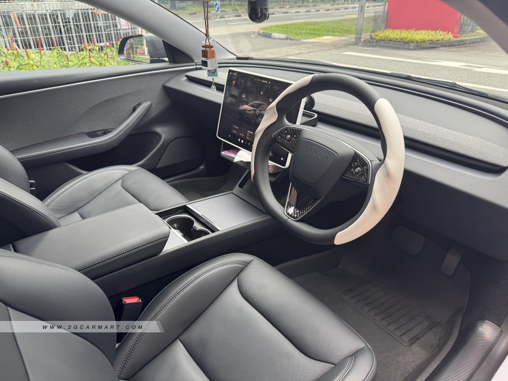 Tesla Model 3 Electric RWD