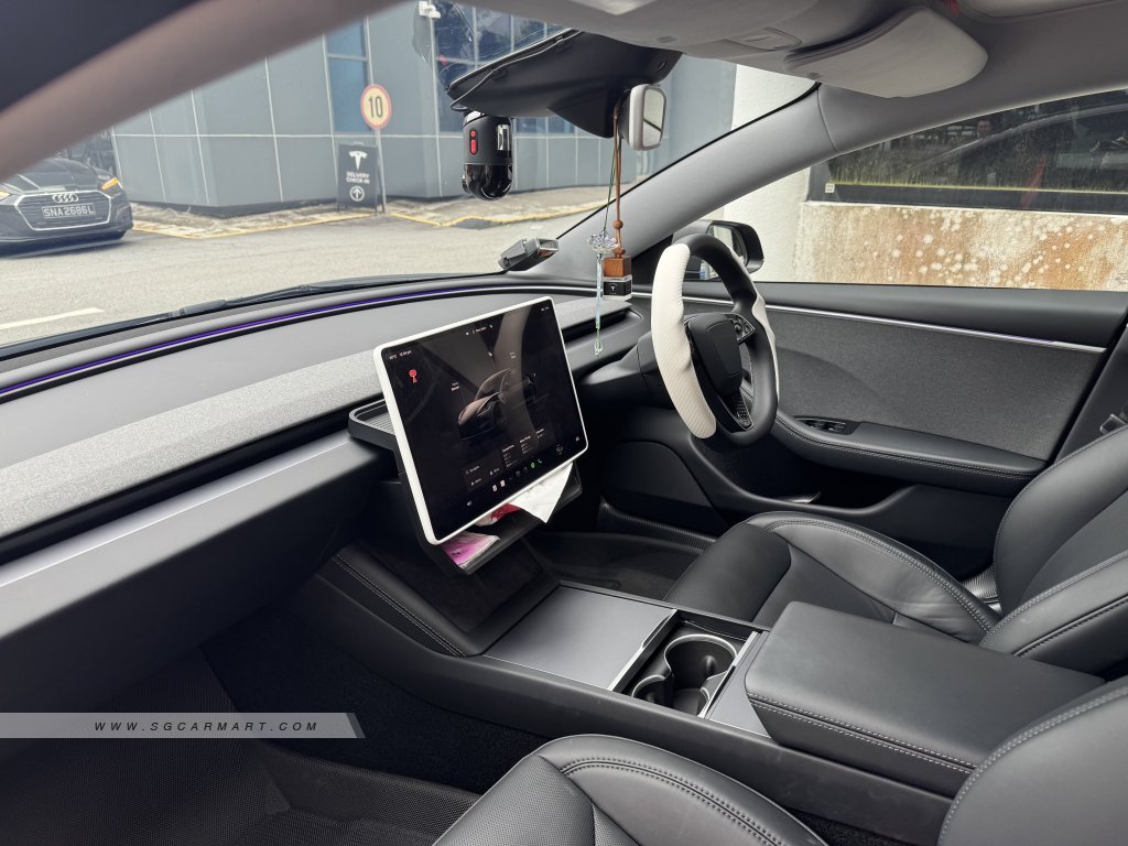 Tesla Model 3 Electric RWD