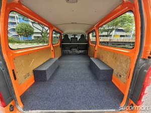 Toyota Hiace 2.0A DX