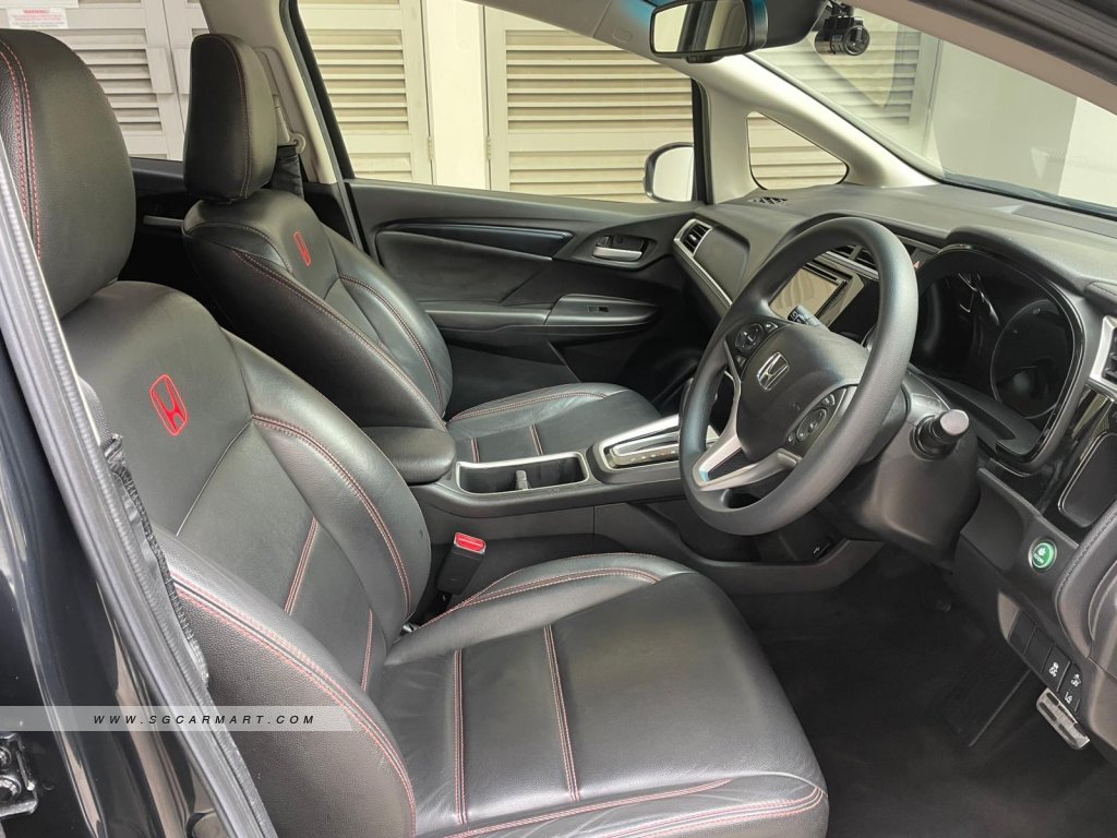Honda Shuttle 1.5A G Honda Sensing