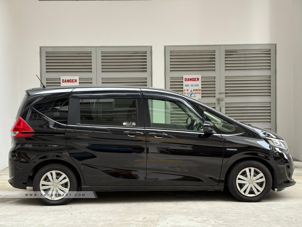 Honda Freed Hybrid 1.5A G