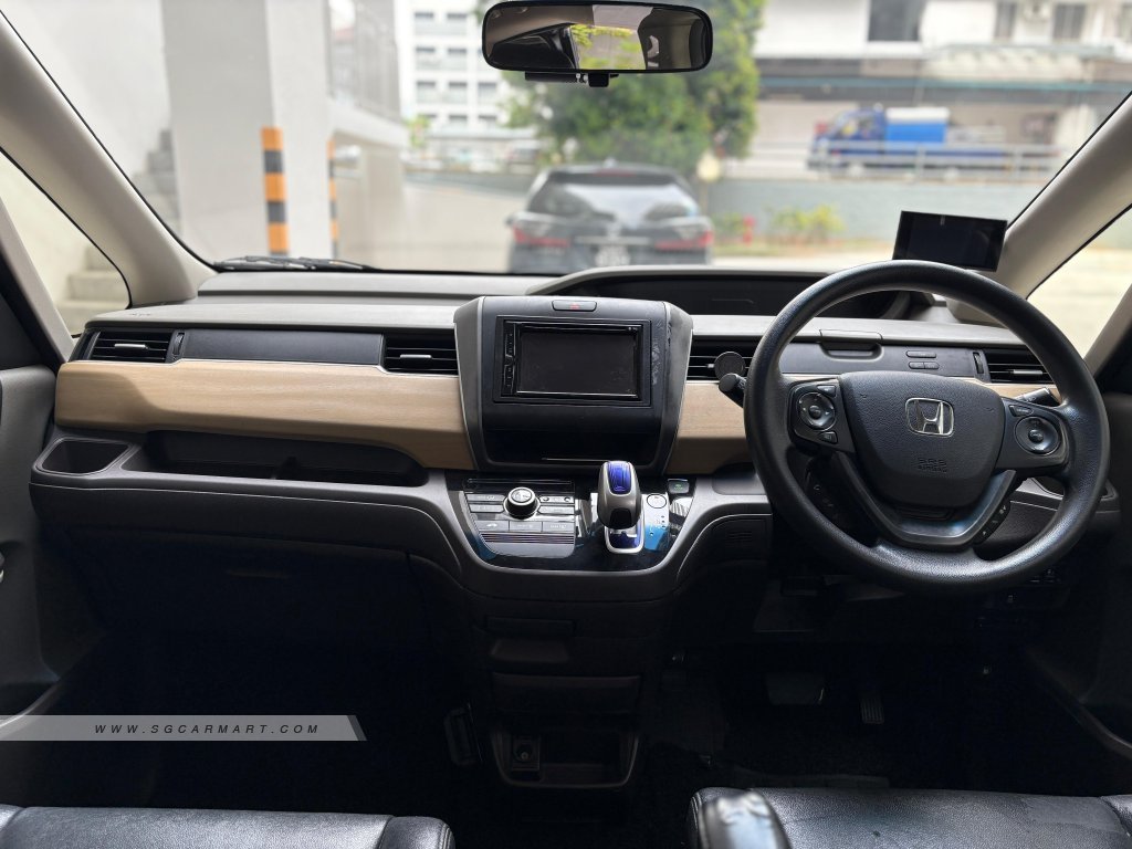 Honda Freed Hybrid 1.5A G
