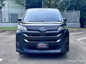 Toyota Noah Hybrid 1.8A X