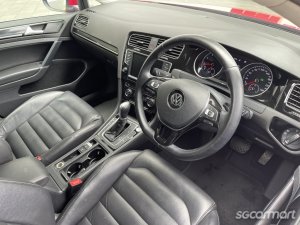 Volkswagen Golf Variant 1.4A TSI R-Line Sunroof