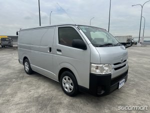 Toyota Hiace 3.0M DX