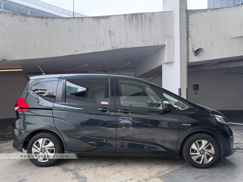 Honda Freed Hybrid 1.5A G
