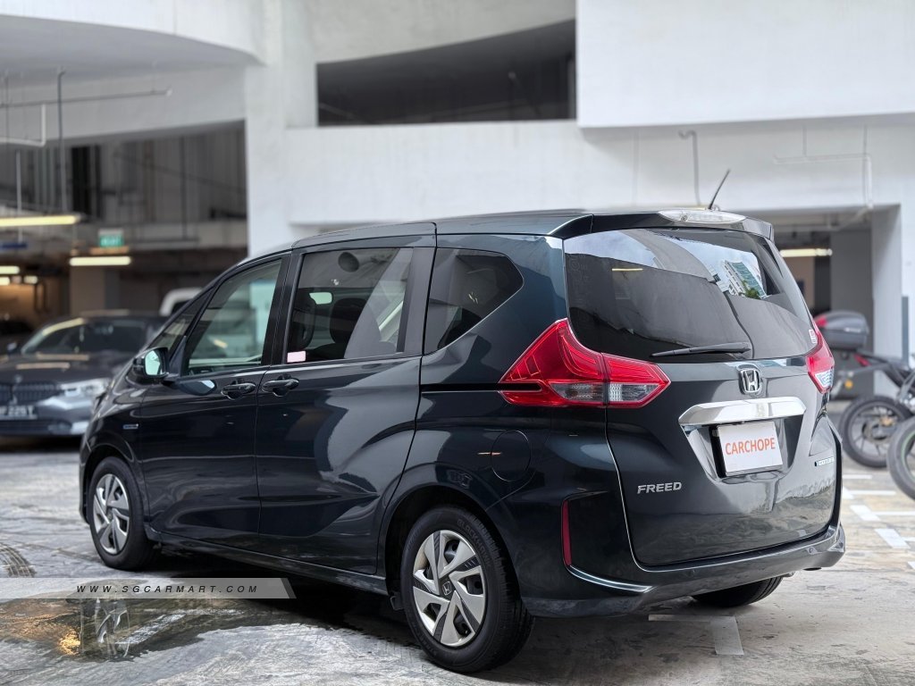 Honda Freed Hybrid 1.5A G