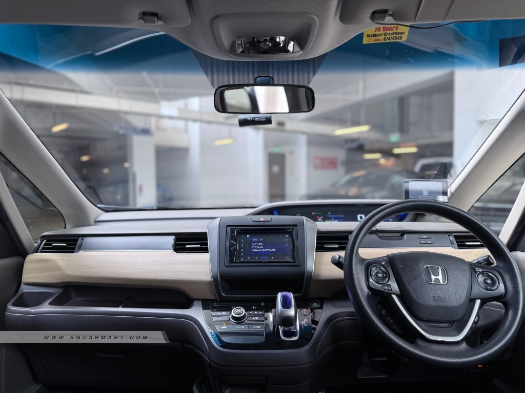 Honda Freed Hybrid 1.5A G