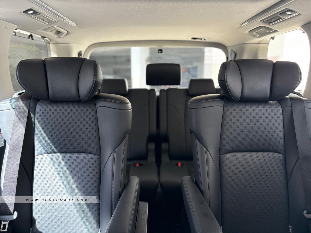 Toyota Alphard Hybrid 2.5A SR C-Package Moonroof