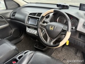 Honda Stream 1.8A Sunroof (COE till 12/2028)