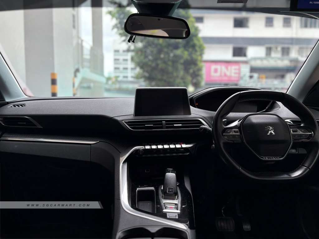 Peugeot 3008 1.2A PureTech EAT6 Active
