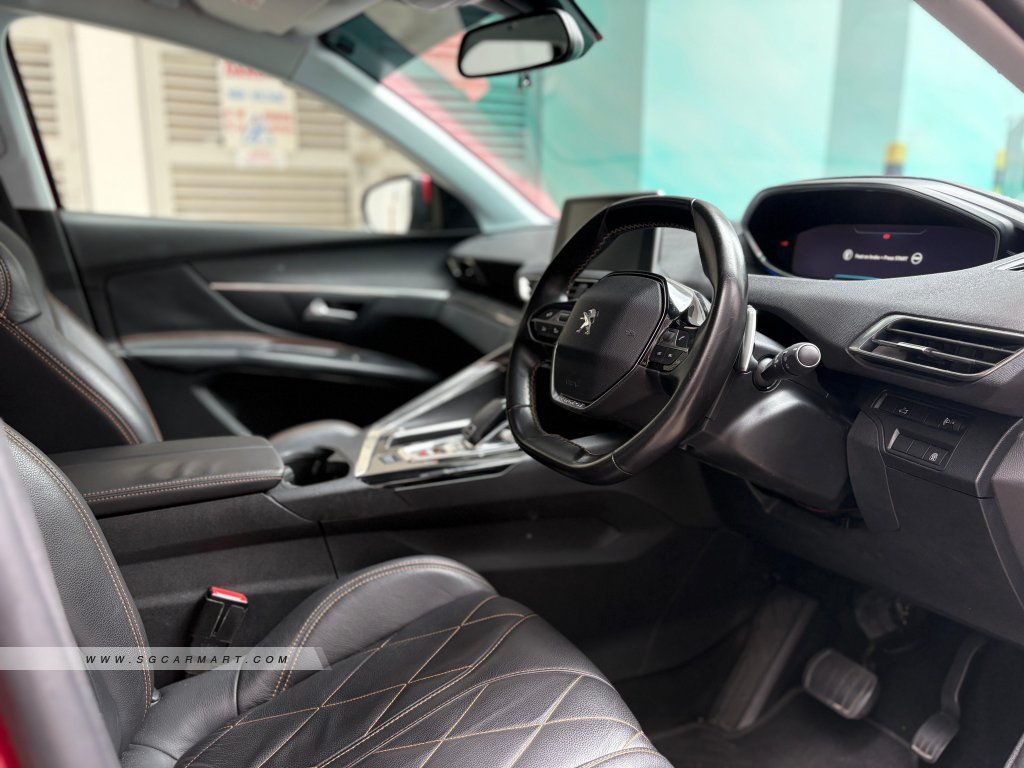 Peugeot 3008 1.2A PureTech EAT6 Active