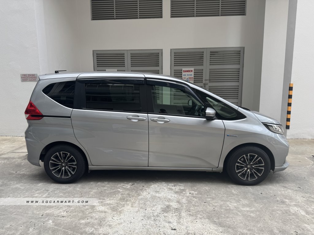 Honda Freed Hybrid 1.5A G