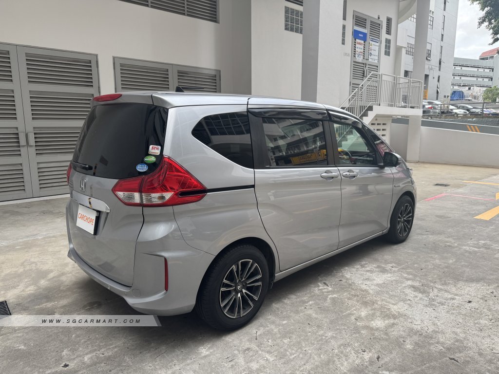 Honda Freed Hybrid 1.5A G