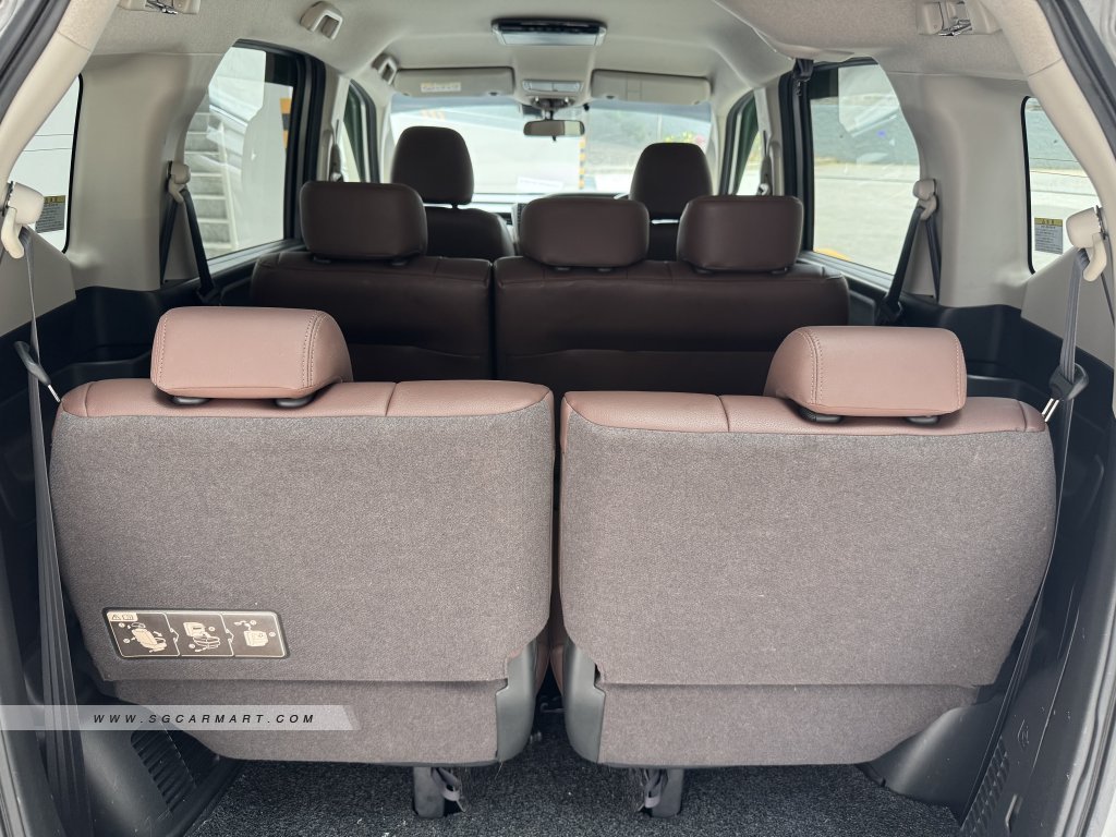 Honda Freed Hybrid 1.5A G