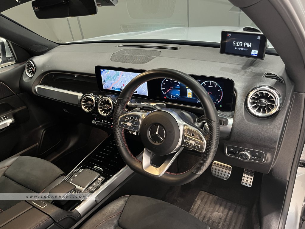 Mercedes-Benz GLB-Class GLB200 AMG Line