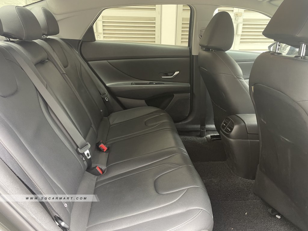 Hyundai Avante 1.6A S