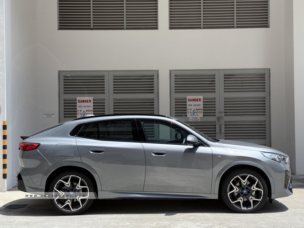 BMW iX2 Electric eDrive20 M-Sport