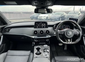 Kia Stinger 2.0A Sunroof