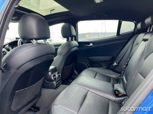 Kia Stinger 2.0A Sunroof