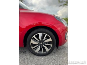 Suzuki Swift 1.0A Turbo GLX