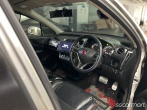 Honda Stream 1.8A (COE till 09/2027)